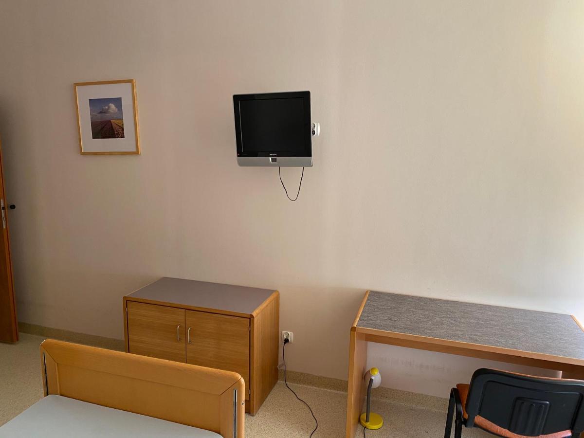 Dom Opieki Nestor Hotel Varsó Kültér fotó