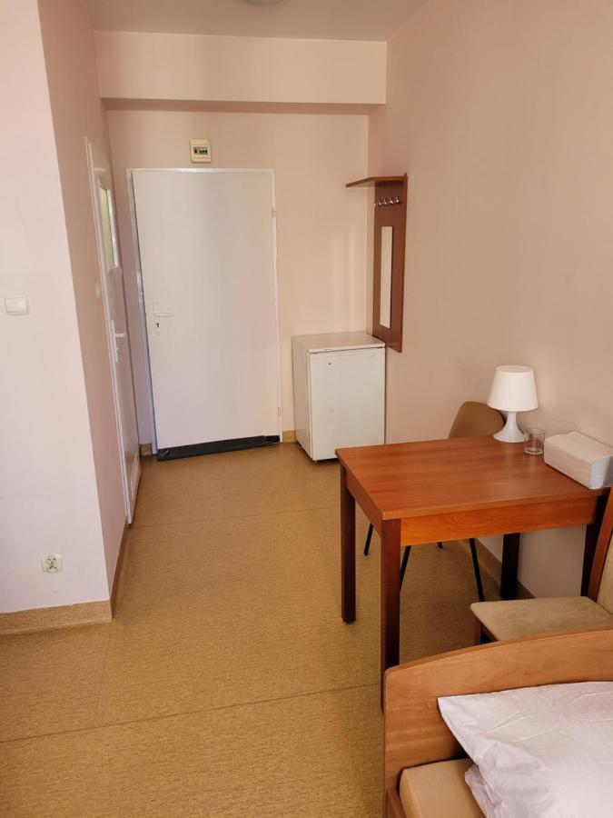 Dom Opieki Nestor Hotel Varsó Kültér fotó