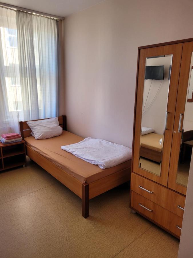 Dom Opieki Nestor Hotel Varsó Kültér fotó